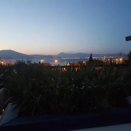 Sea Tropez-grand Studio, Terrasse Vue Mer, Garage