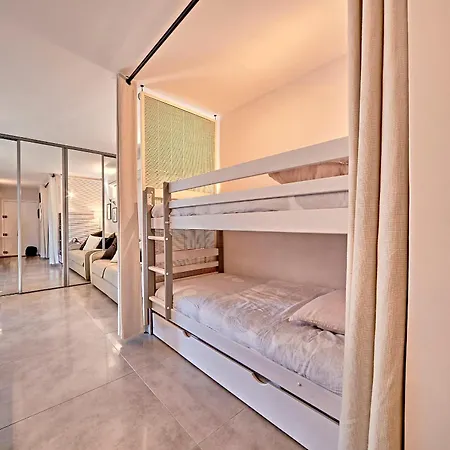 Sea Tropez-grand Studio, Terrasse Vue Mer, Garage *