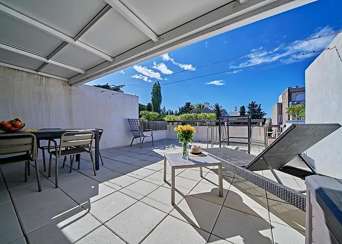 Sea Tropez-grand Studio, Terrasse Vue Mer, Garage * Saint-Tropez